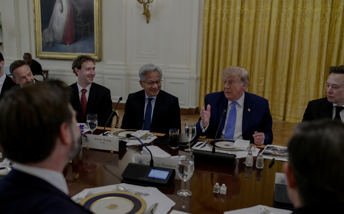 Trump speaks at the White House Super Intelligence luncheon, East Room, September 29, 2026, with Mark Zuckerberg, Jensen Huang, and Elon Musk seated at the table